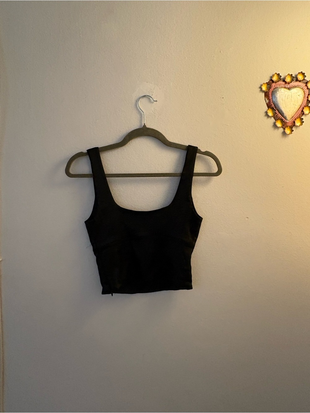 Aritzia Wilfred Black Women's Square-Neck Crop Tank Top Silk